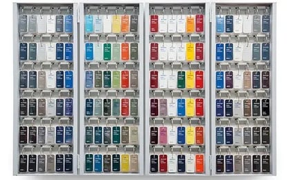 Het AkzoNobel Color Universe kleurcabinet met kleurstalen